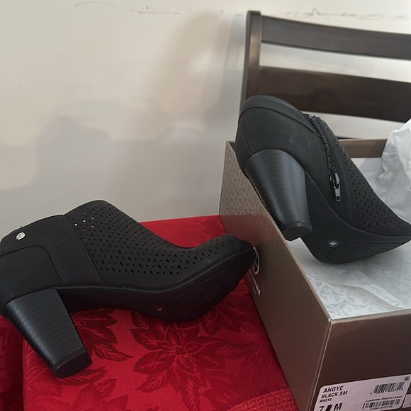 New with tags Giani Bernini Open toe heels - Picture 3 of 4